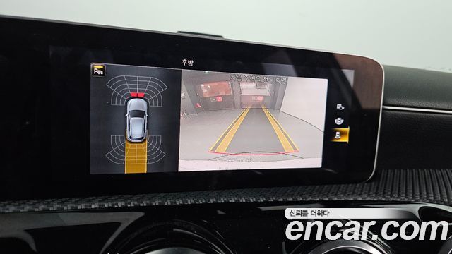 Mercedes-Benz A-Class 2020 — photo 23