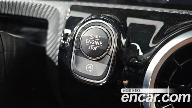 Mercedes-Benz A-Class 2020 — photo 26