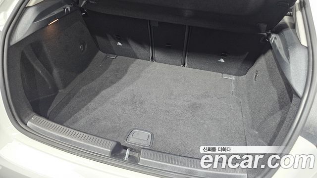 Mercedes-Benz A-Class 2020 — photo 29