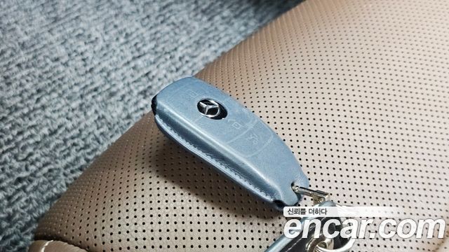 Mercedes-Benz E-Class 2022 — photo 22