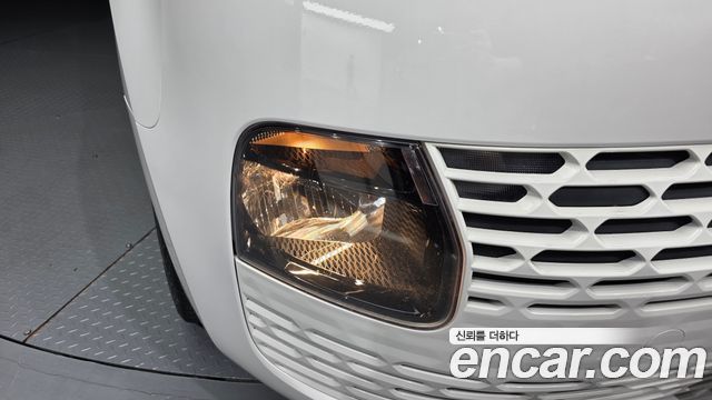 Hyundai Staria 2023 — photo 8