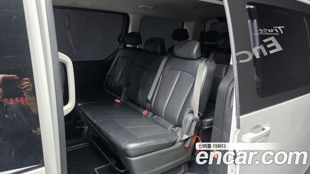 Hyundai Staria 2023 — photo 16