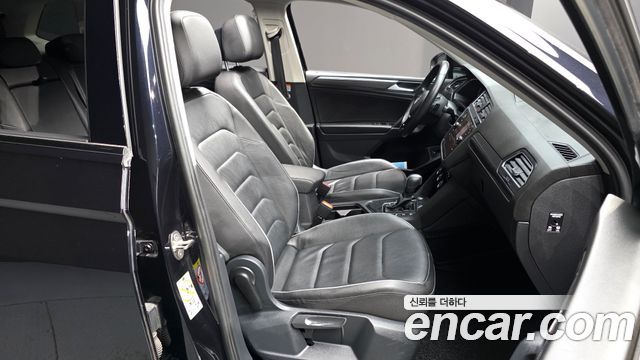 Volkswagen Tiguan 2020 — photo 17