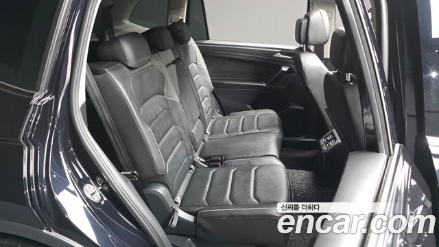 Volkswagen Tiguan 2020 — photo 18