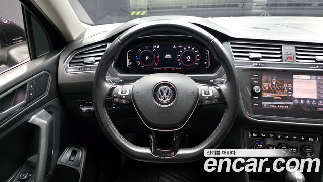Volkswagen Tiguan 2020 — photo 19