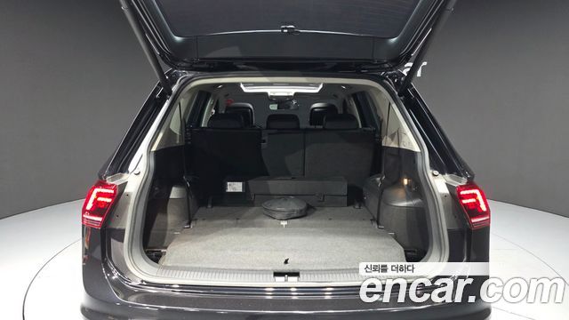 Volkswagen Tiguan 2020 — photo 26