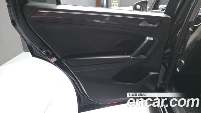 Volkswagen Tiguan 2020 — photo 15