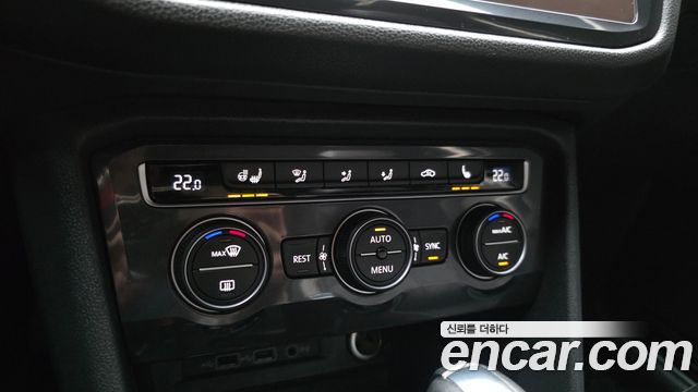 Volkswagen Tiguan 2020 — photo 32
