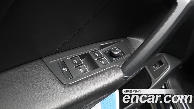 Volkswagen Tiguan 2020 — photo 38