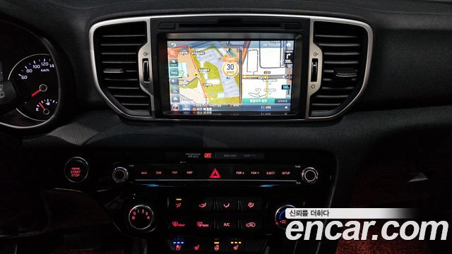 Kia Sportage 2018 — photo 12