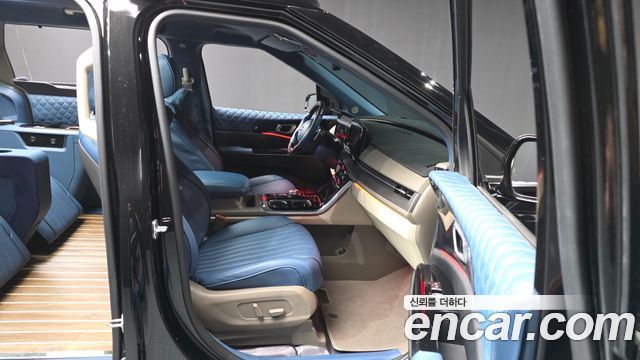 Kia Canival 2021 — photo 17