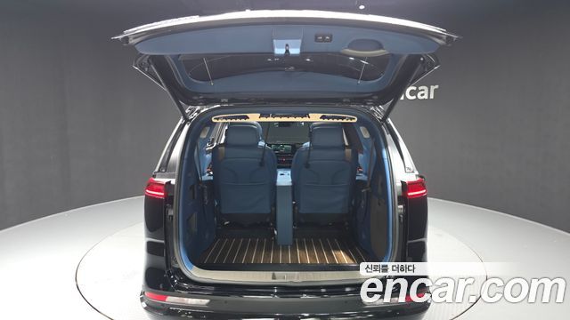 Kia Canival 2021 — photo 26
