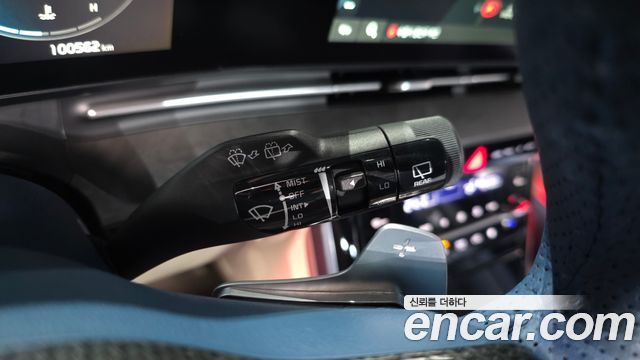 Kia Canival 2021 — photo 31