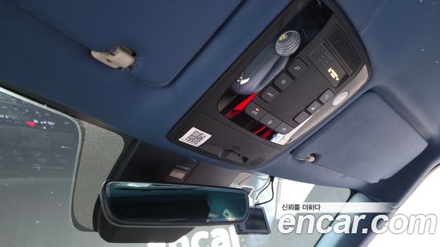 Kia Canival 2021 — photo 33