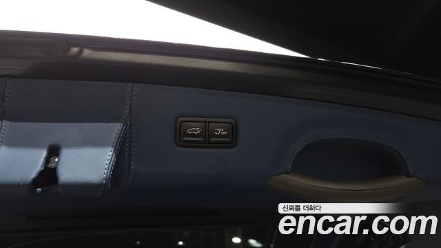 Kia Canival 2021 — photo 35
