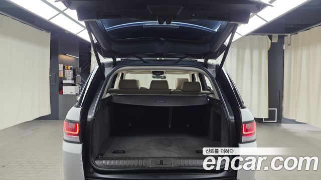 Land Rover Range Rover Sport 2017 — photo 24