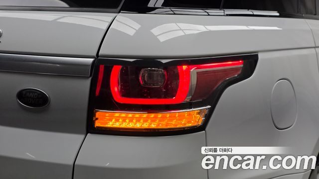 Land Rover Range Rover Sport 2017 — photo 9