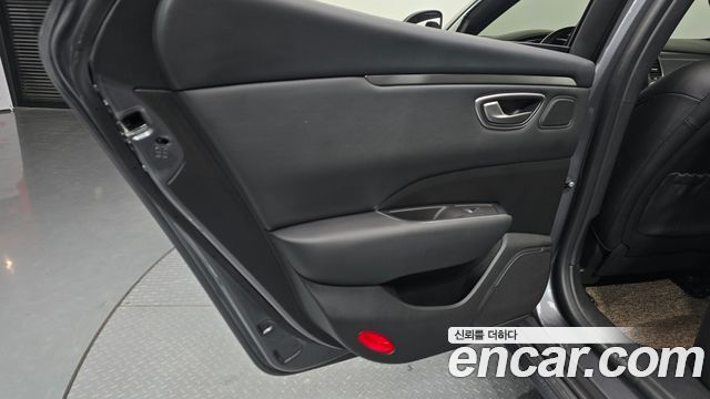 Renault Korea SM6 2024 — photo 15