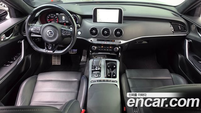 Kia Stinger 2018 — photo 10