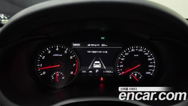 Kia Stinger 2018 — photo 11