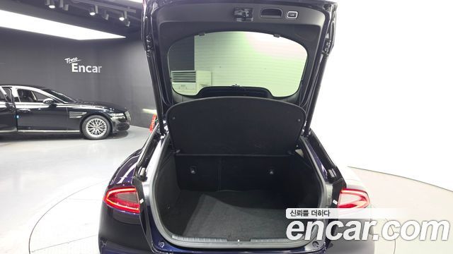 Kia Stinger 2018 — photo 26