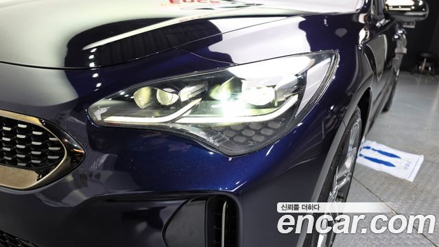 Kia Stinger 2018 — photo 8
