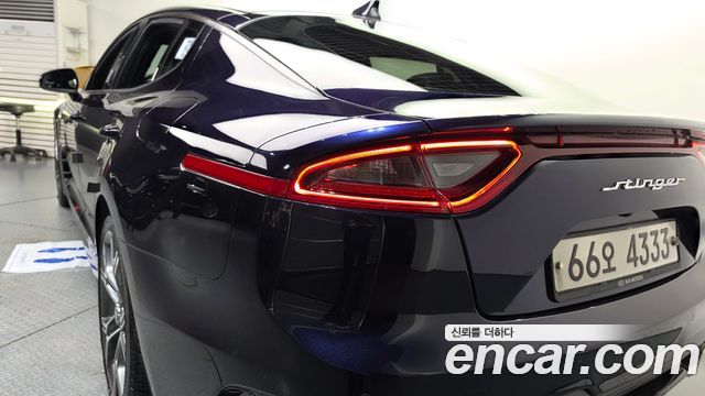 Kia Stinger 2018 — photo 9