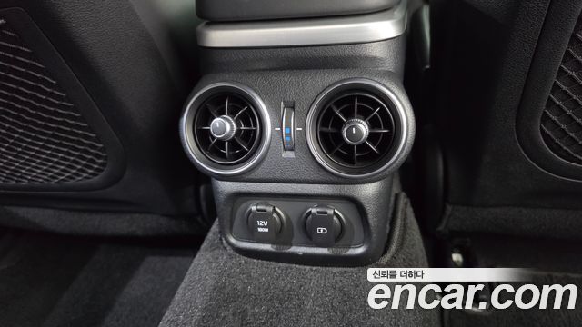 Kia Stinger 2018 — photo 31