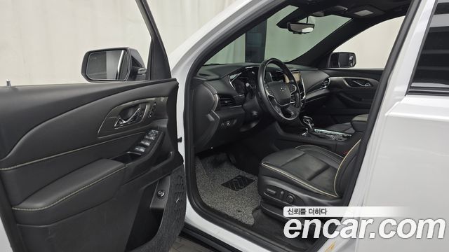 Chevrolet Korea Traverse 2022 — photo 10