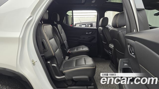 Chevrolet Korea Traverse 2022 — photo 12