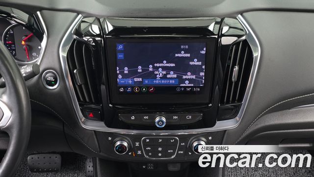 Chevrolet Korea Traverse 2022 — photo 14