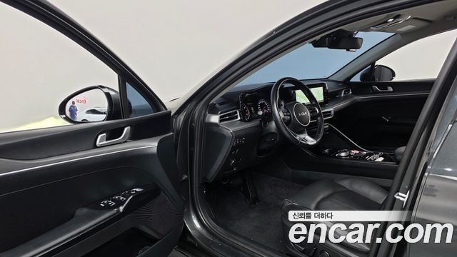 Kia K5 2023 — photo 13