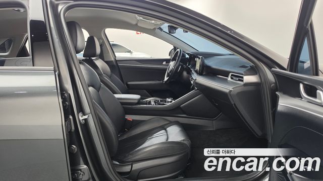 Kia K5 2023 — photo 16