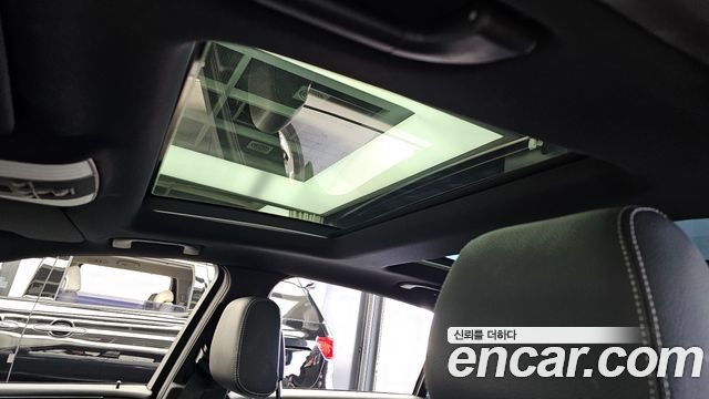 Mercedes-Benz E-Class 2015 — photo 19