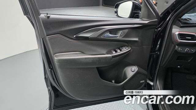 Chevrolet Korea Trailblazer 2022 — photo 14