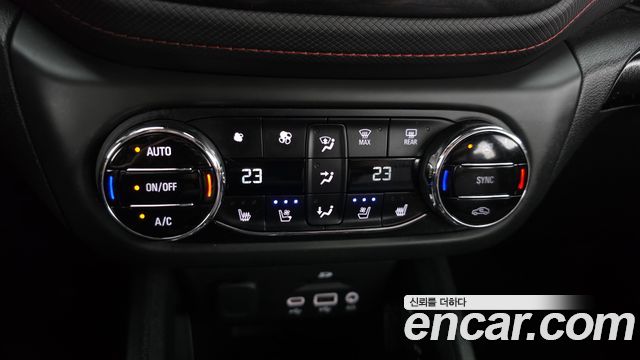 Chevrolet Korea Trailblazer 2022 — photo 32