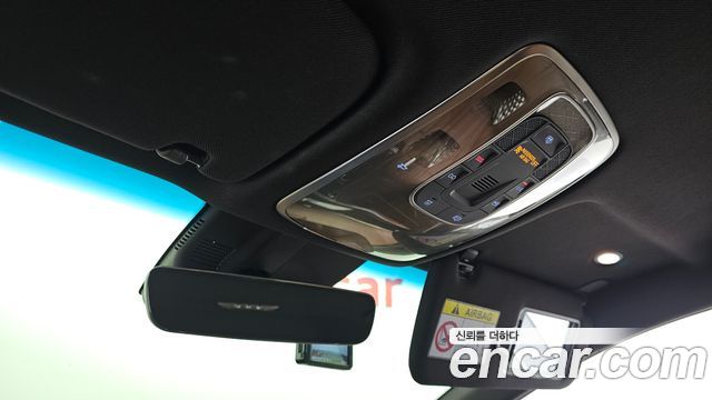 Genesis G80 2021 — photo 30