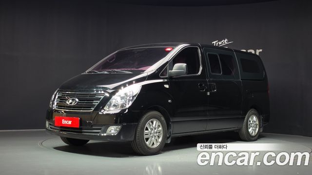 Hyundai Starex 2018 — photo 1