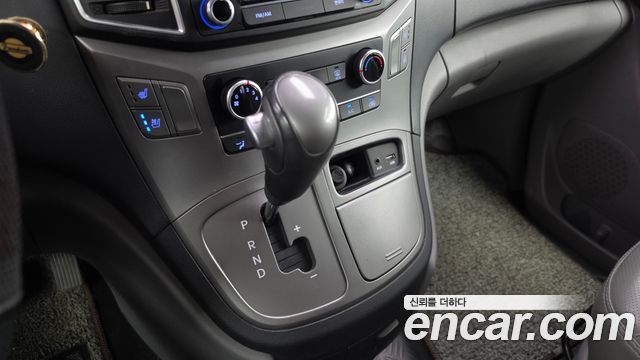 Hyundai Starex 2018 — photo 9