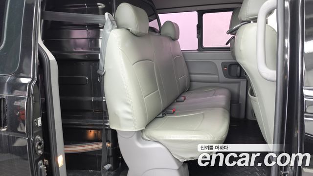 Hyundai Starex 2018 — photo 12