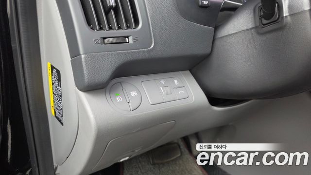 Hyundai Starex 2018 — photo 18