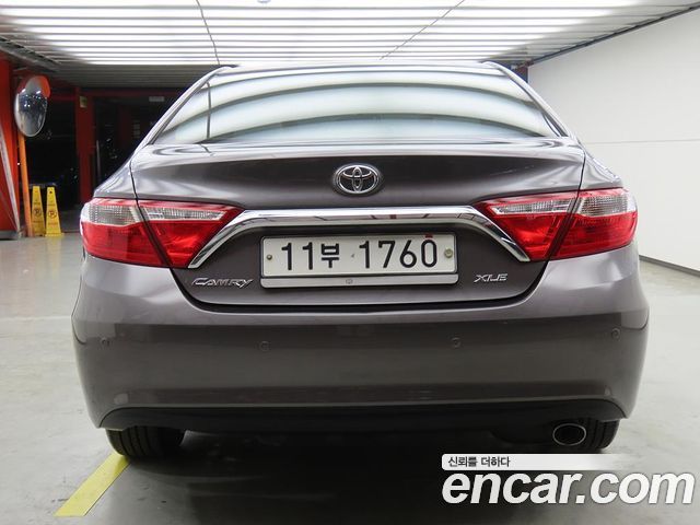 Toyota Camry 2015 — photo 3