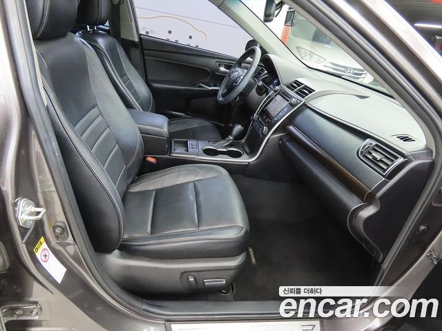 Toyota Camry 2015 — photo 7