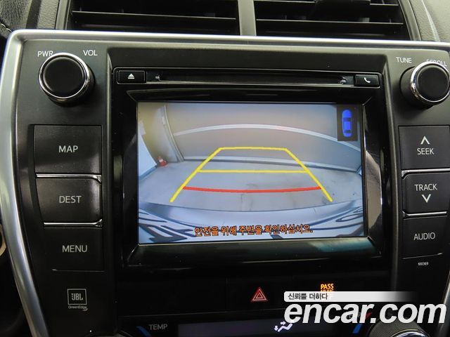 Toyota Camry 2015 — photo 14