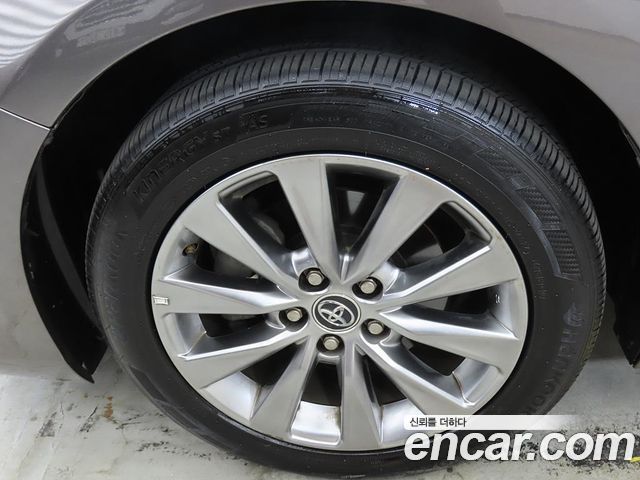 Toyota Camry 2015 — photo 20