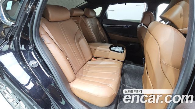 Genesis G80 2022 — photo 17