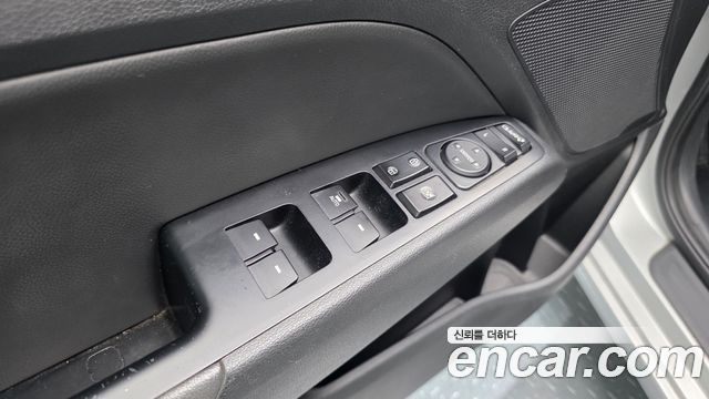 Hyundai AVANTE 2016 — photo 26