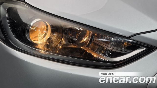 Hyundai AVANTE 2016 — photo 8