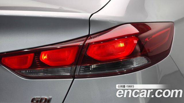Hyundai AVANTE 2016 — photo 9