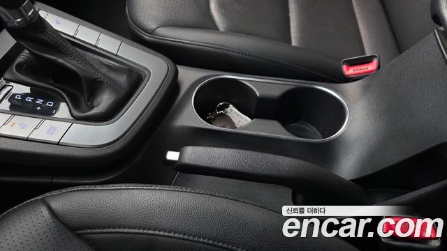 Hyundai AVANTE 2016 — photo 28